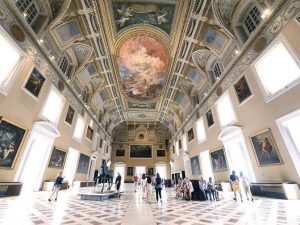 La splendida sala della Meridiana al Museo Archeologico Nazionale di Napoli.