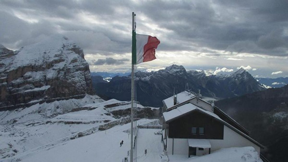 Montagne innevate in Veneto (Twitter).