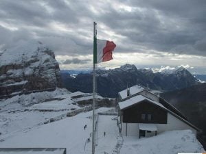 Montagne innevate in Veneto (Twitter).
