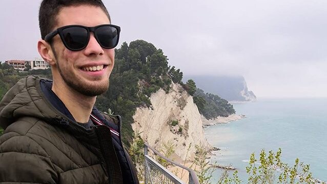 Luca Pezzolesi, 20 anni (Facebook).