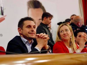 Marco Fioravanti, sindaco di Ascoli Piceno, insieme a Giorgia Meloni.