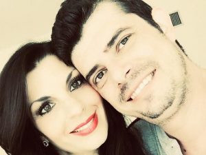 Domenico con la moglie Marianna (Facebook).