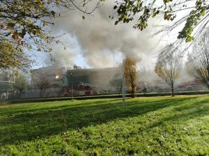 Incendio a Parma (Facebook).