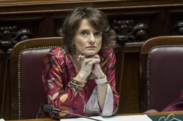 L’annuncio del ministro Bonetti: “Da gennaio 2021 arriva l’assegno universale per ogni figlio”