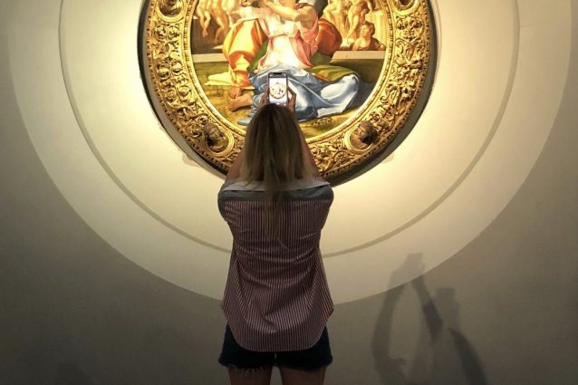 Chiara Ferragni e il Tondo Doni di Michelangelo