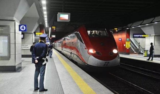 Trenitalia, Italo e il “lockdown programmato”. Perché non è possibile prenotare treni dal 12 dicembre