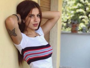 Elena Carlini in una foto pubblicata su Facebook