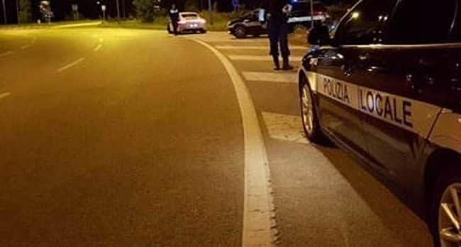 Giovane travolta e uccisa a Reggio Calabria, pirata della strada in fuga: la vittima è una 29enne finlandese