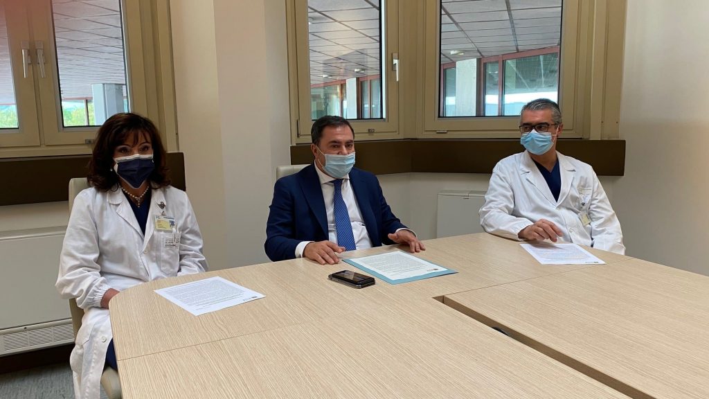 Il team di medici che ha operato Alice (foto Azienda Ulss 7 Pedemontana)