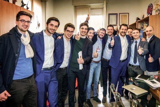 Gli uomini dello staff della "Bestia" di Salvini