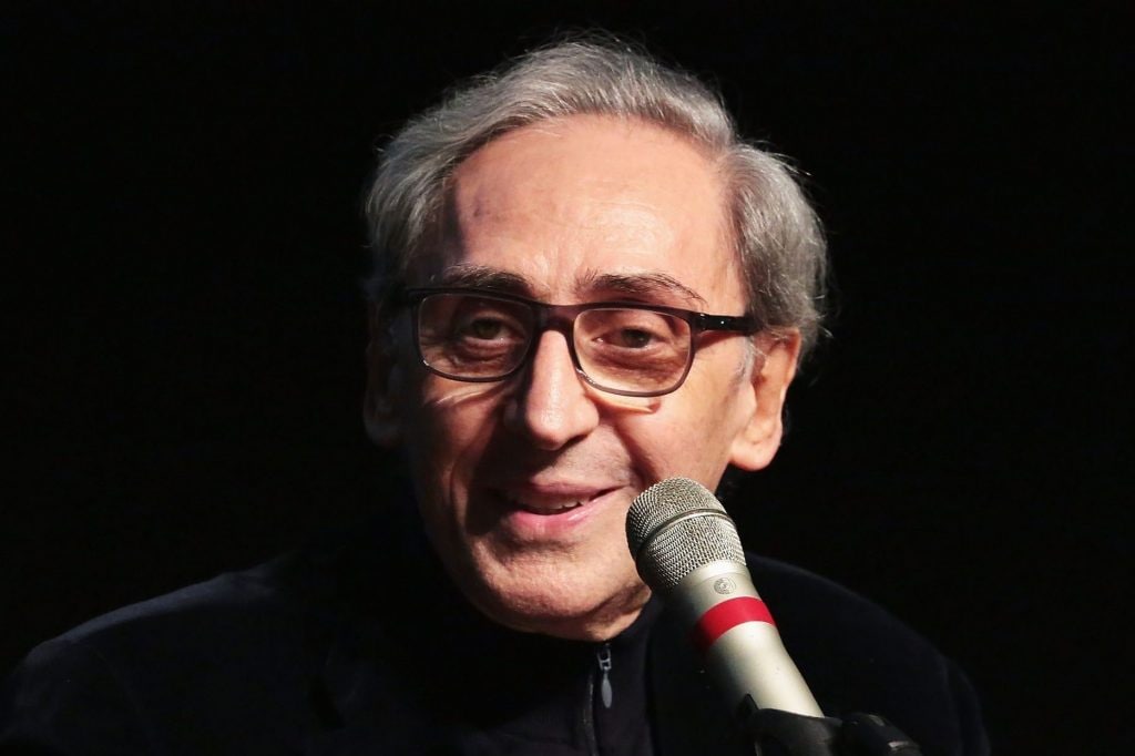 Le 10 frasi e canzoni più belle di Franco Battiato Le 10 frasi e canzoni più belle di Franco Battiato
