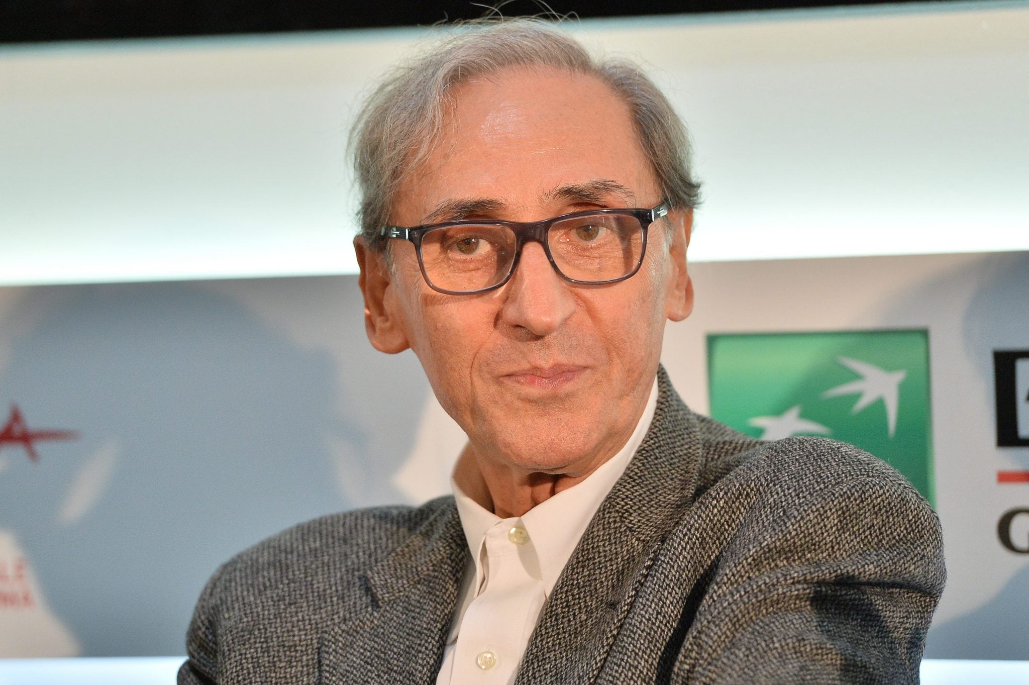 Le 10 frasi e canzoni più belle di Franco Battiato Le 10 frasi e canzoni più belle di Franco Battiato