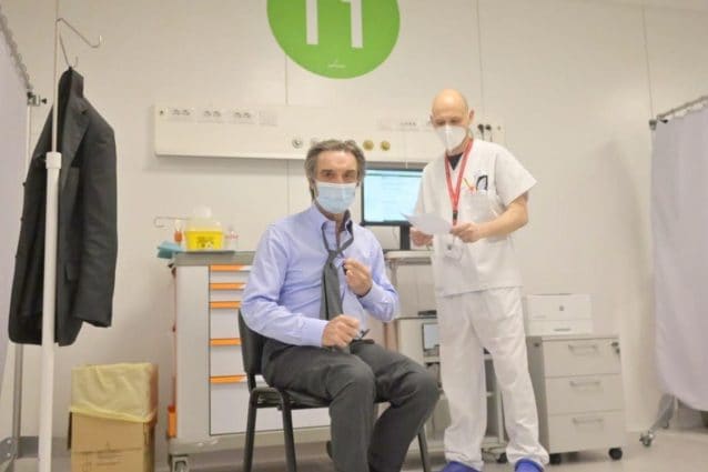 Attilio Fontana all’hub in Fiera per il vaccino anti Covid