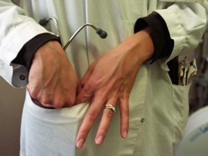 Fascicolo Sanitario Elettronico, le nuove regole dal 31 marzo: cosa cambia per medici e cittadini