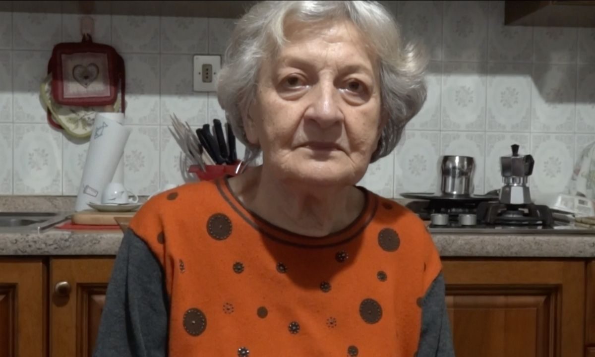 Zina, 91 anni, vedova