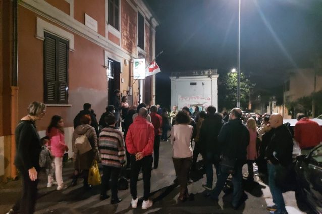L'assemblea pubblica convocata dai due consiglieri ribelli