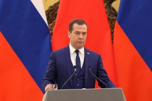 Medvedev dice che l'Ue potrebbe scomparire prima che l'Ucraina entri a farne parte
