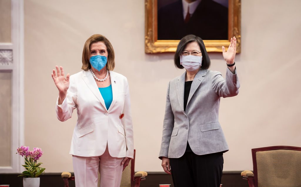 Nancy Pelosi e la presidente di Taiwan Tsai Ing-wen.