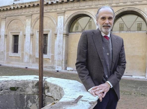 L'ad Rai Rossi se la prende con il giornalismo d'inchiesta e Report: "È cancerogeno". Poi nega tutto