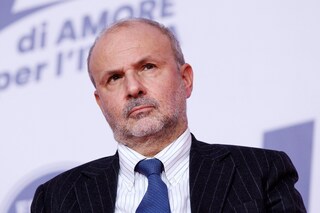 Schillaci consiglia di usare la mascherina a chi ha sintomi dell'influenza in presenza di fragili