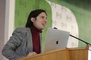 Primarie Pd, la lettera-appello degli amministratori locali a sostegno di Elly Schlein
