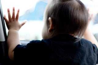 Palermo, dava "in affitto" il figlio di 18 mesi a un'altra donna per 100 euro al mese