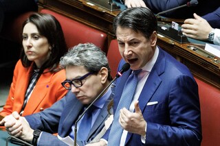 Conte contro il governo: "Manovra inadeguata e piena di errori, per voi il lavoro è schiavismo"