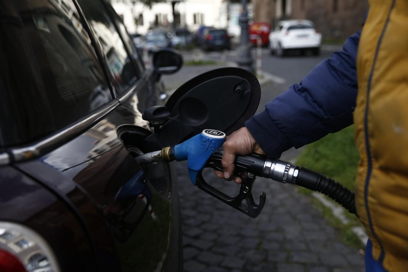 Benzina, cosa cambia con il decreto sulla trasparenza dei carburanti varato dal governo