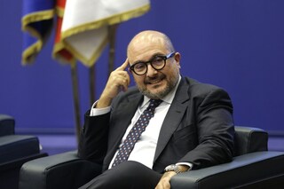 Il ministro Sangiuliano ha detto che Dante è stato il fondatore del pensiero di destra in Italia