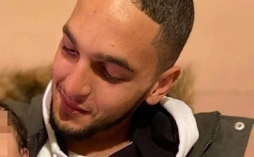 Muore annegato nel fiume durante fermo di polizia, l’amica accusa: “Lo hanno spinto in acqua”. La Questura nega