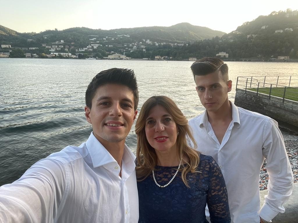 Davide Ferrerio in coma per uno scambio di persona, il fratello Non è più vita senza di lui Davide Ferrerio in coma per uno scambio di persona, il fratello Non è più vita senza di lui