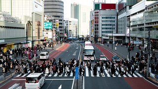 Il Giappone offre milioni di Yen alle famiglie con figli purché se ne vadano da Tokyo