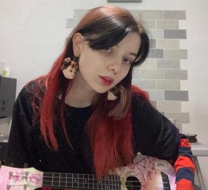 “Non è patriota” e i compagni di classe la fanno arrestare: 19enne rischia 5 anni di carcere in Russia