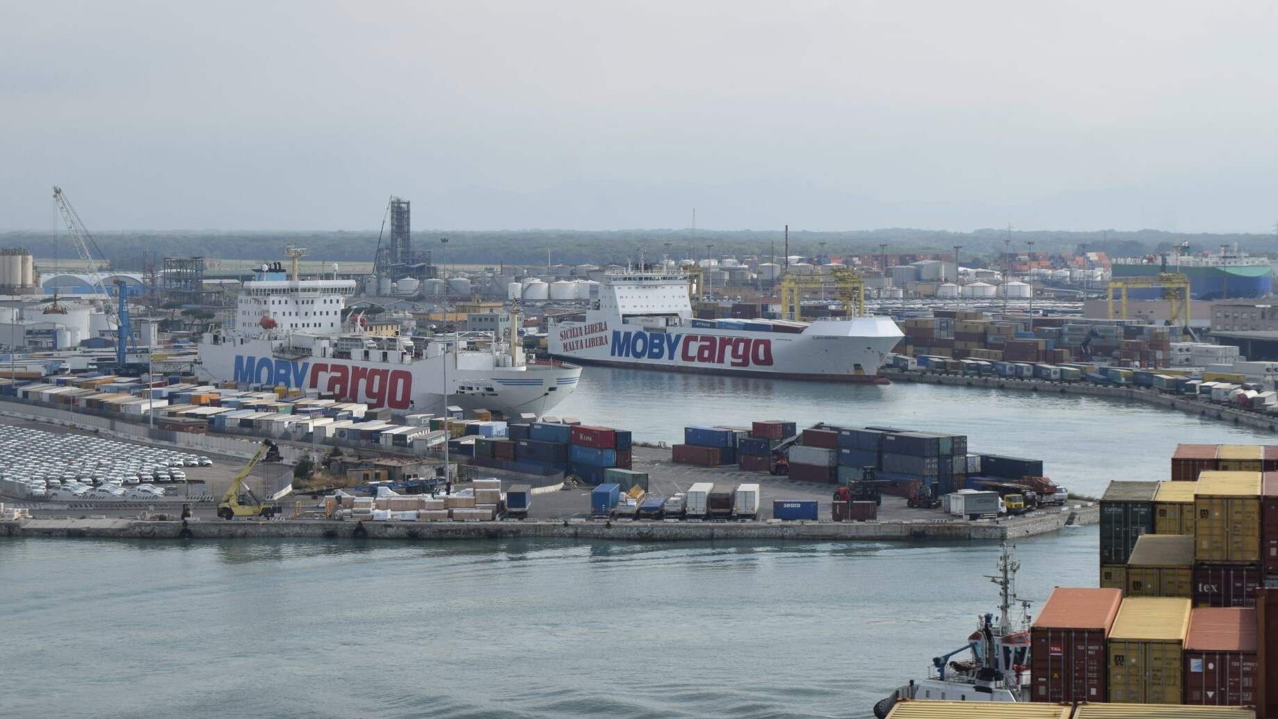 Porto di Livorno (sito ufficiale).