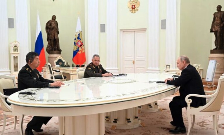 Incontro Putin-Li Shangfu al Cremlino.