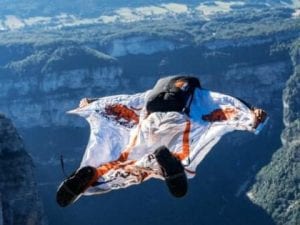 base_jumping-1694007133131.jpeg-basejumper_australiano_muore_sulle_tofane_sopra_cortina-300x225.jpeg