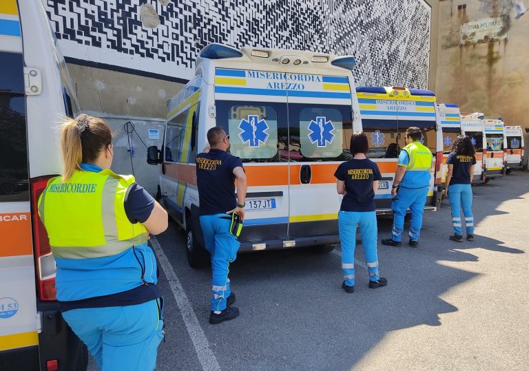 Arezzo Uccide La Madre E Poi Chiama I Carabinieri Venite Ho 