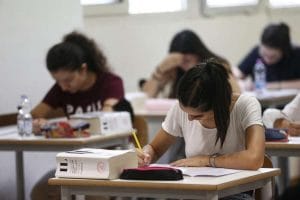 Domani la seconda prova: le materie per tutti i licei e gli istituti tecnici, durata e punteggio