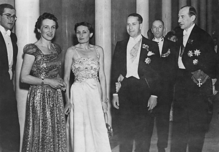 Al centro Edda e Galeazzo Ciano a Varsavia nel 1939.