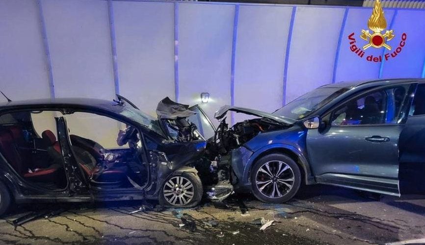reggio-emilia-scontro-frontale-in-galleria-morti-moglie-e-marito