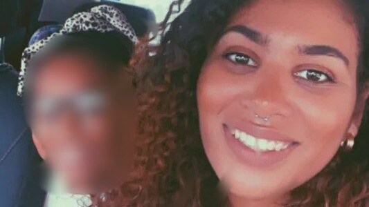 La bimba insieme alla mamma Imogen.