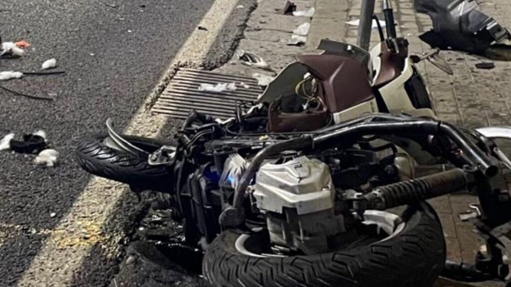 Una delle due moto incidentate