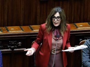 Anche Santanchè si è dimessa, ora Meloni vada in Parlamento per assumersi le sue respoanbilità