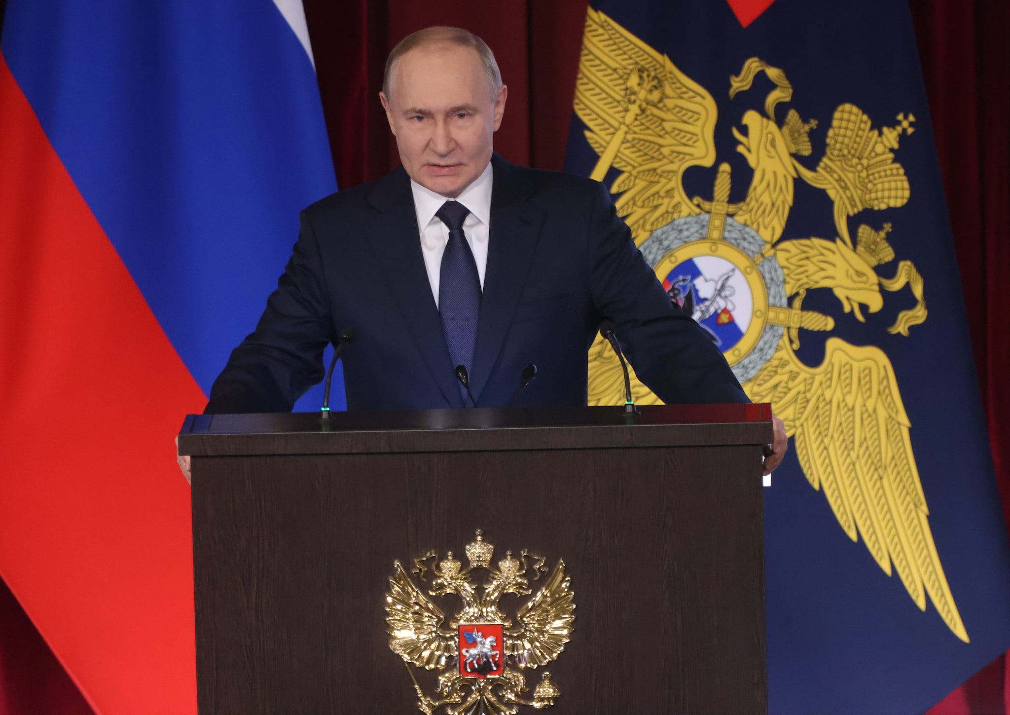 Ucraina, Putin accusa la Nato di "frenesia militarista" e annuncia: “Pronti a nuovi colloqui a Istanbul”