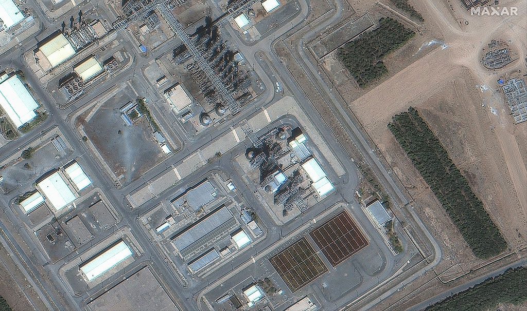 Per gli 007 i raid USA non hanno distrutto i siti nucleari in Iran: "Al massimo li hanno rallentati"