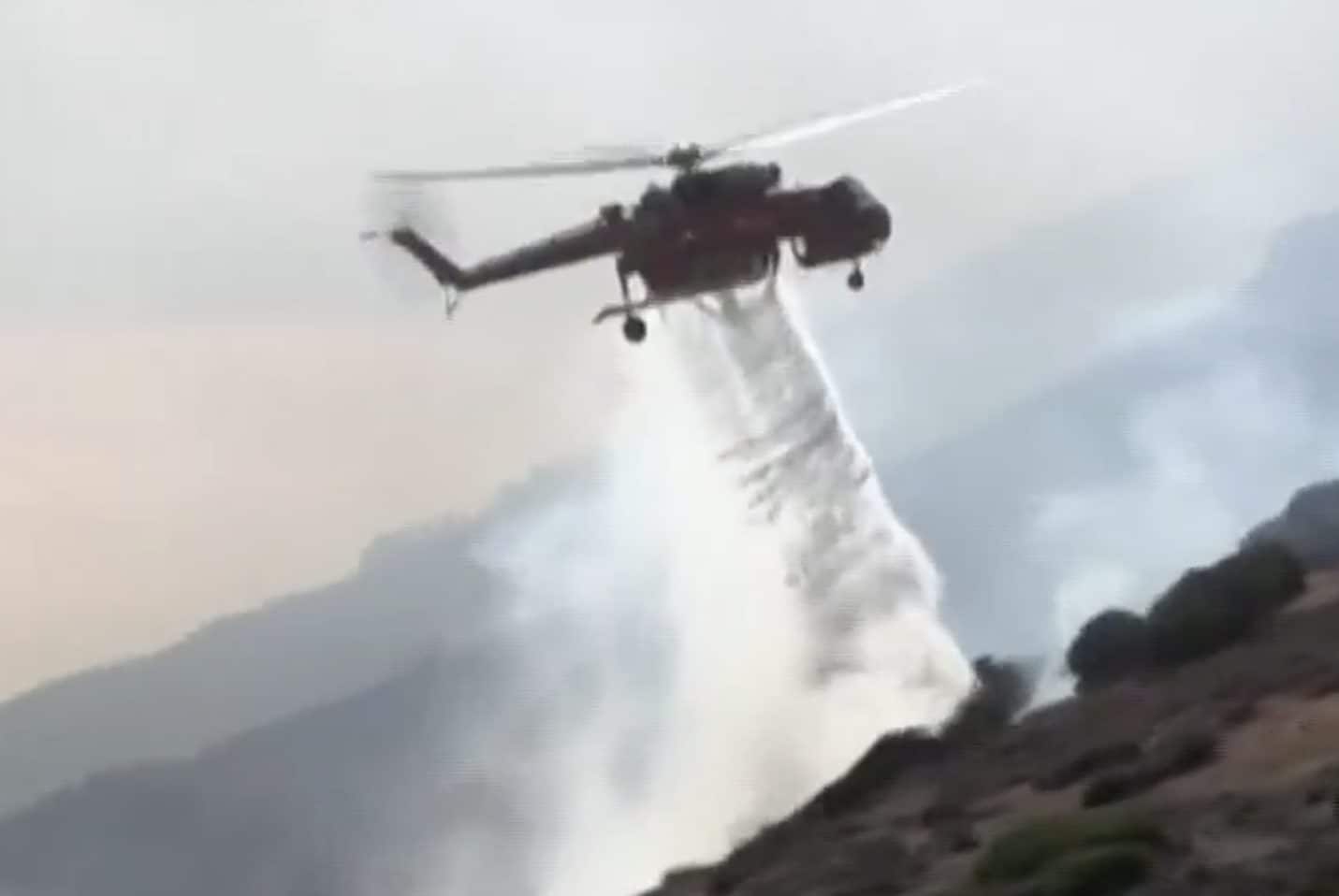 Oltre 20 incendi in Sardegna per colpa delle alte temperature: chiuso un aeroporto e diverse case evacuate