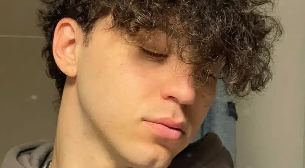 Tragico schianto in moto, Roberto muore a 20 anni dopo 5 giorni di agonia