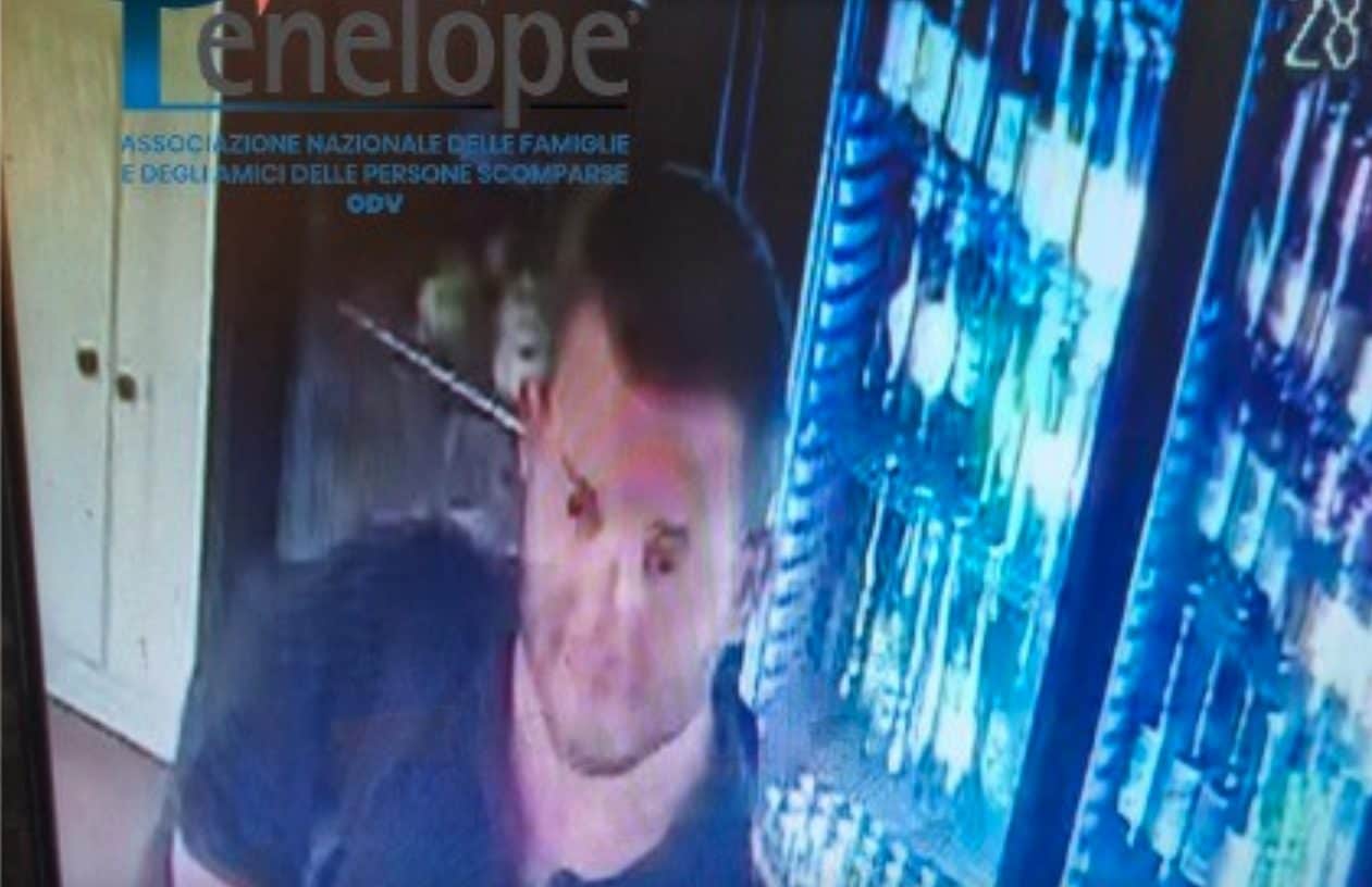 Sandro Benvenuti scomparso a Firenze, avvistato a Napoli: “C'è video, cerca lavoro in pizzeria, segnalatelo”