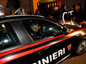 carabinieri-accoltella-findanzato-in-auto-300x225.jpg