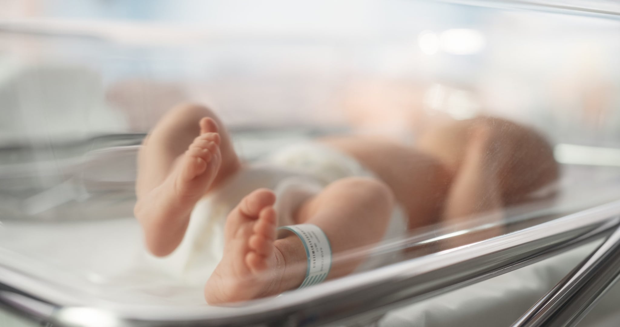 Neonato muore durante il parto: in sala medico “gettonista”, sei indagati ad Imperia. Disposta autopsia